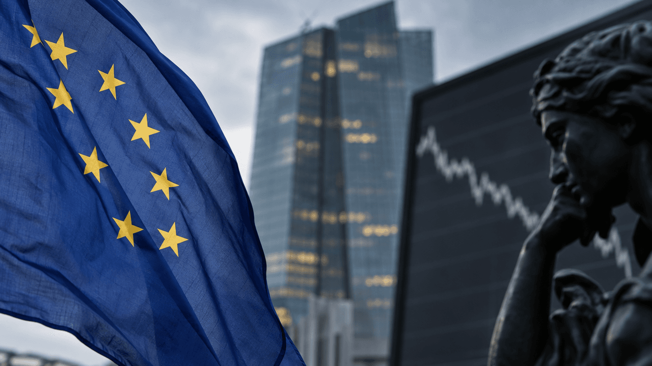 Euro-Area Growth Loses Momentum as France Drags on the Economy